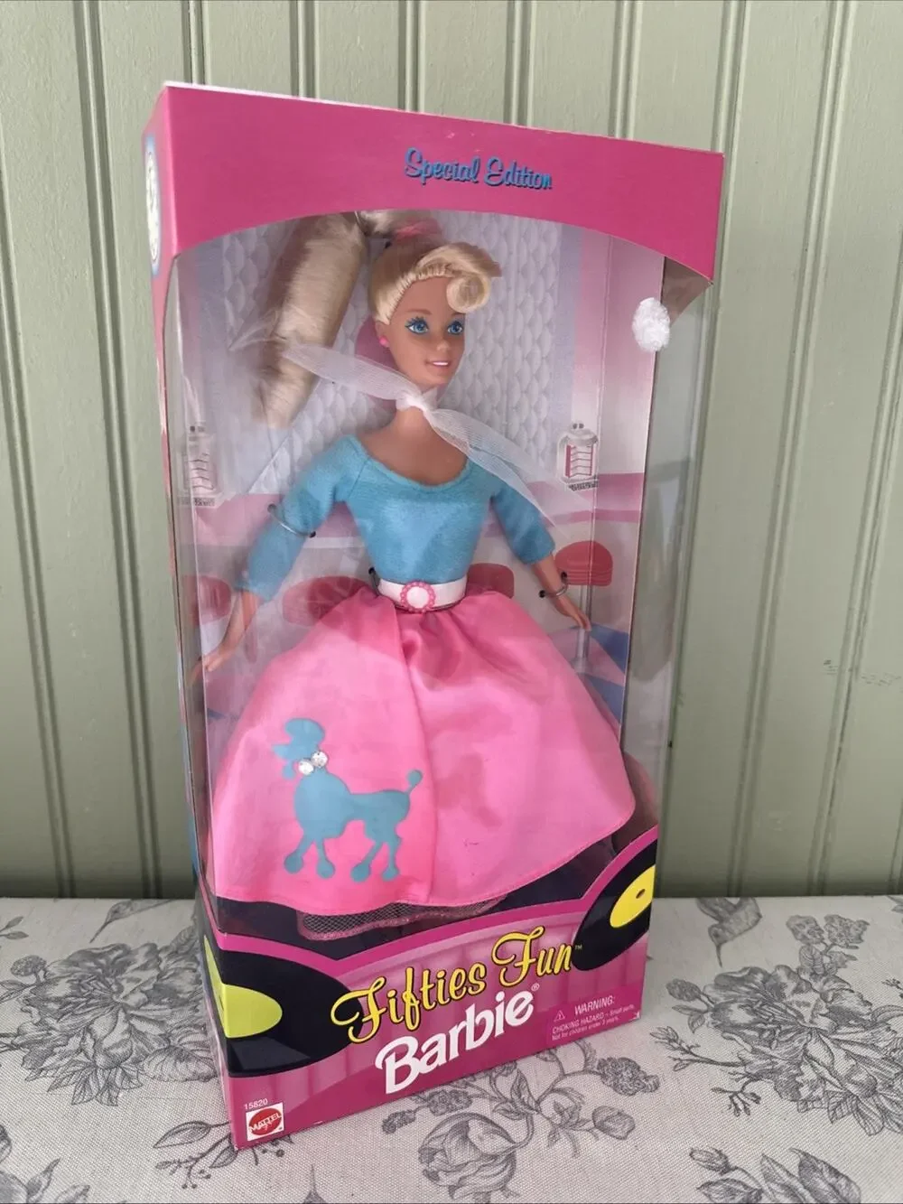 Vtg 1996 Fifties Fun Barbie Doll #15820 Pink 1950's Poodle Skirt NRFB